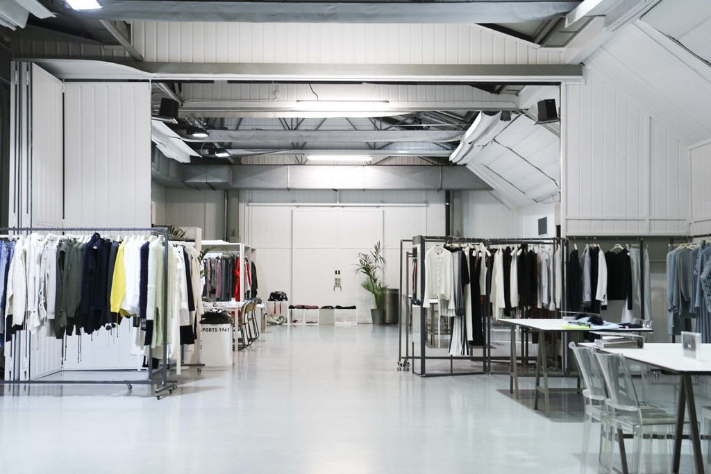 Tomorrow Ltd – MILAN SHOWROOM – SUPERSTUDIO 13